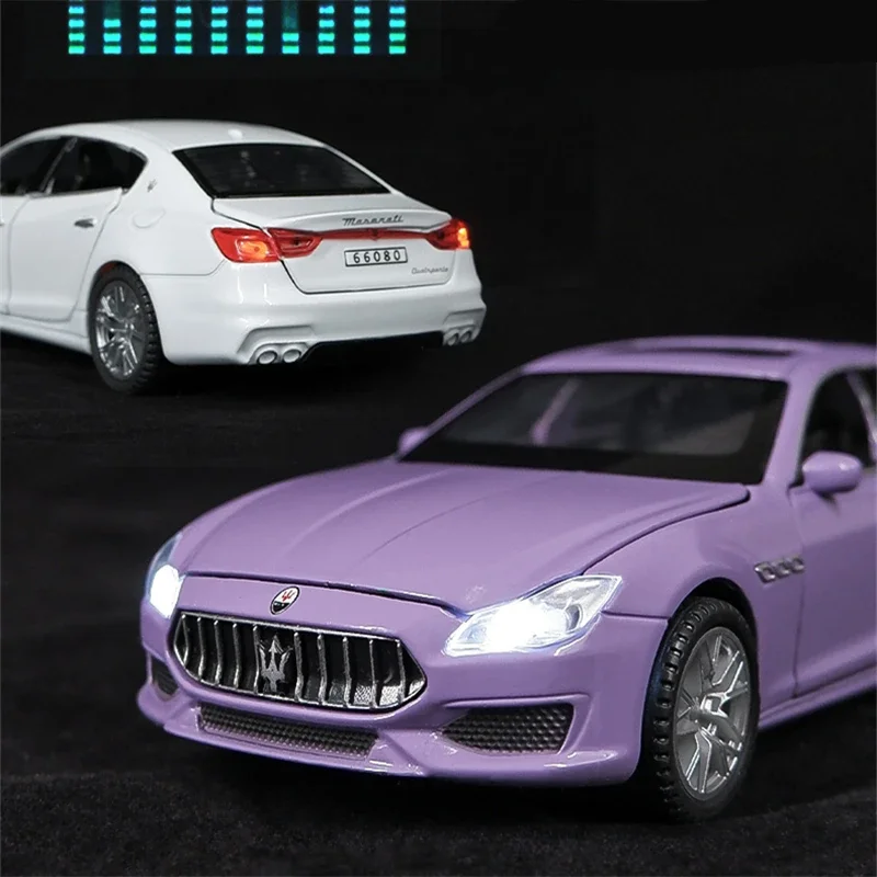 Modelo de coche de aleación Maserati Quattroporte 1:32, vehículo de juguete de Metal fundido a presión, simulación de sonido y luz, colección de regalo para niños