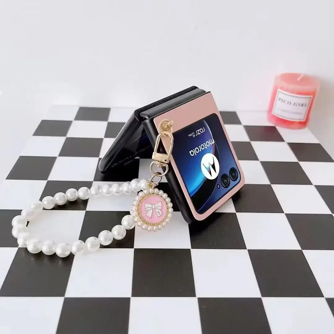 Luxury Pearl Bracelet Leather Phone Case For Motorola Moto Razr 60Pro Razr 60Ultra Razr40 Ultra 50Ultra Razr 2023 2024 2025 Plus