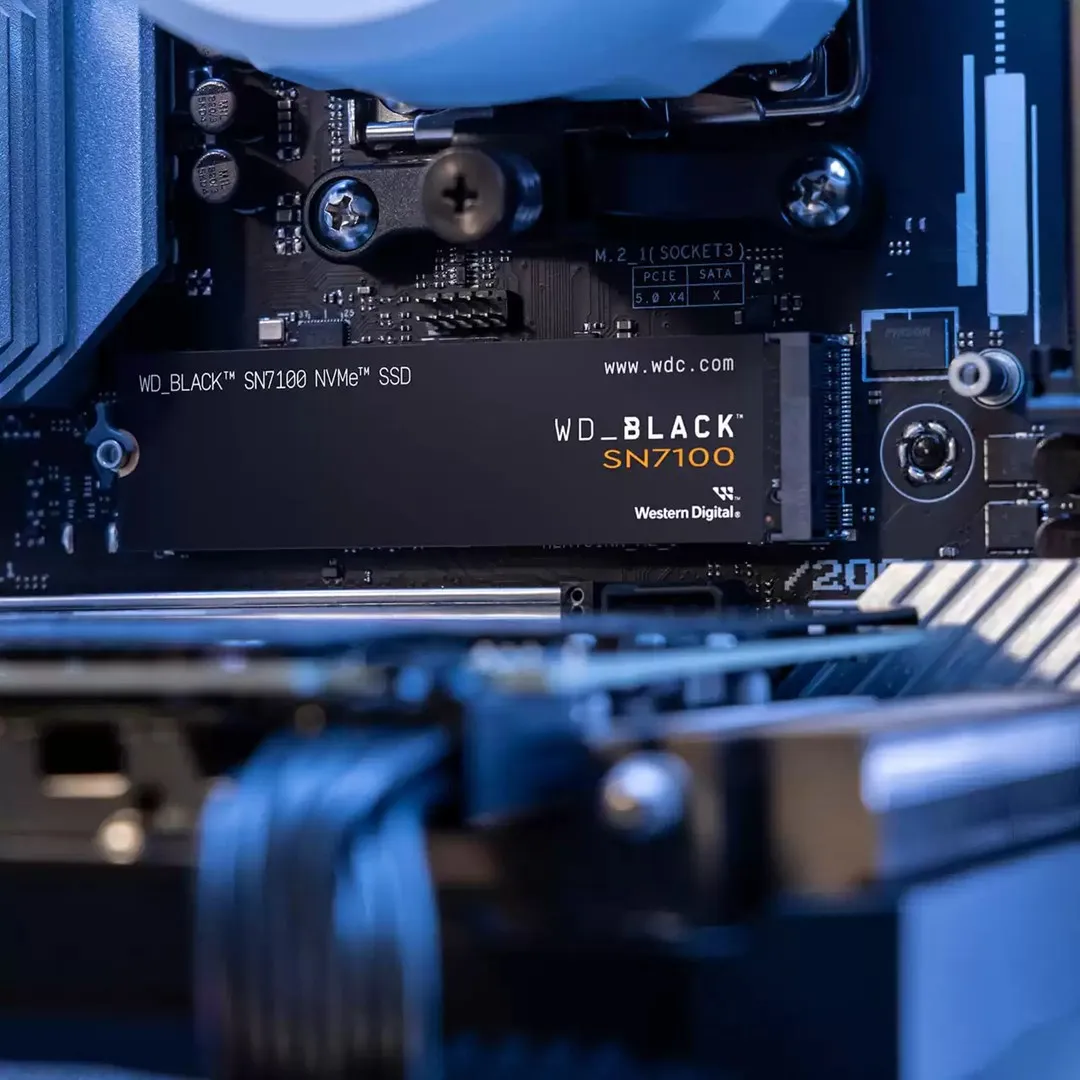 WD-Black SN7100 SSD ، 2 ، NVMe ، WDS200T4X0E