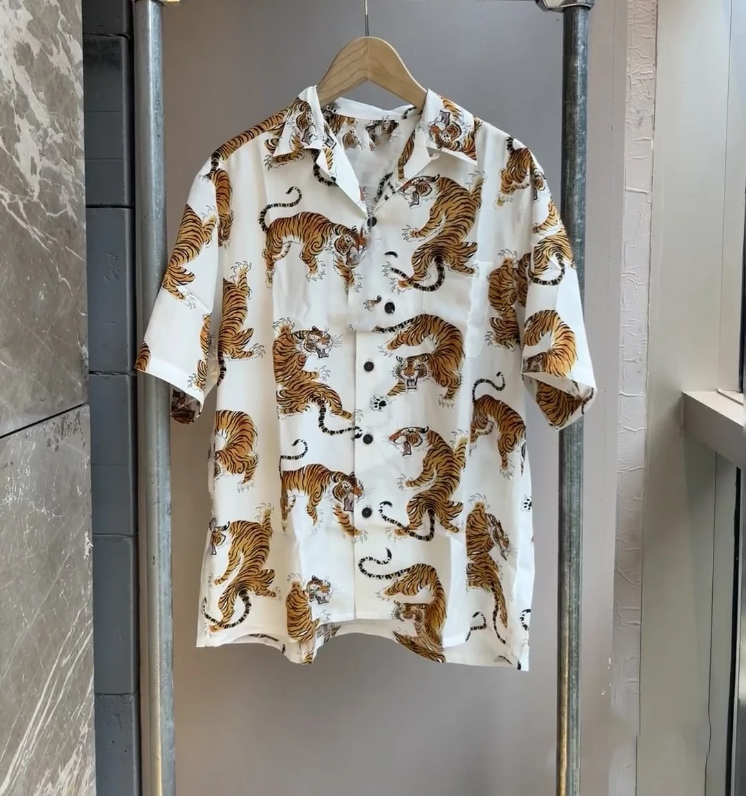 Summer Hawaiian Shirts For Men Hip Hop Mens Animal Tiger Funny Printed White Pink Shirts Men Korean Casual Holiday Tops Shirt