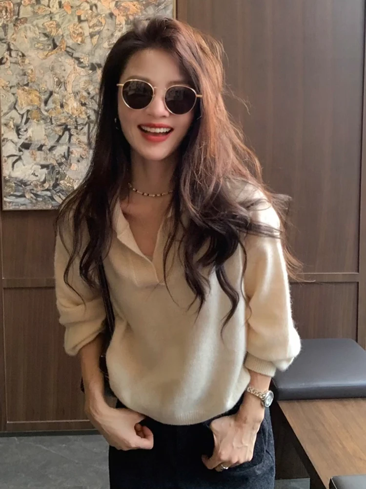 

Уникальный и красивый белый воротник-поло с кашемировым свитером, женская осенне-зимняя рубашка с коротким низом, вязаный топ