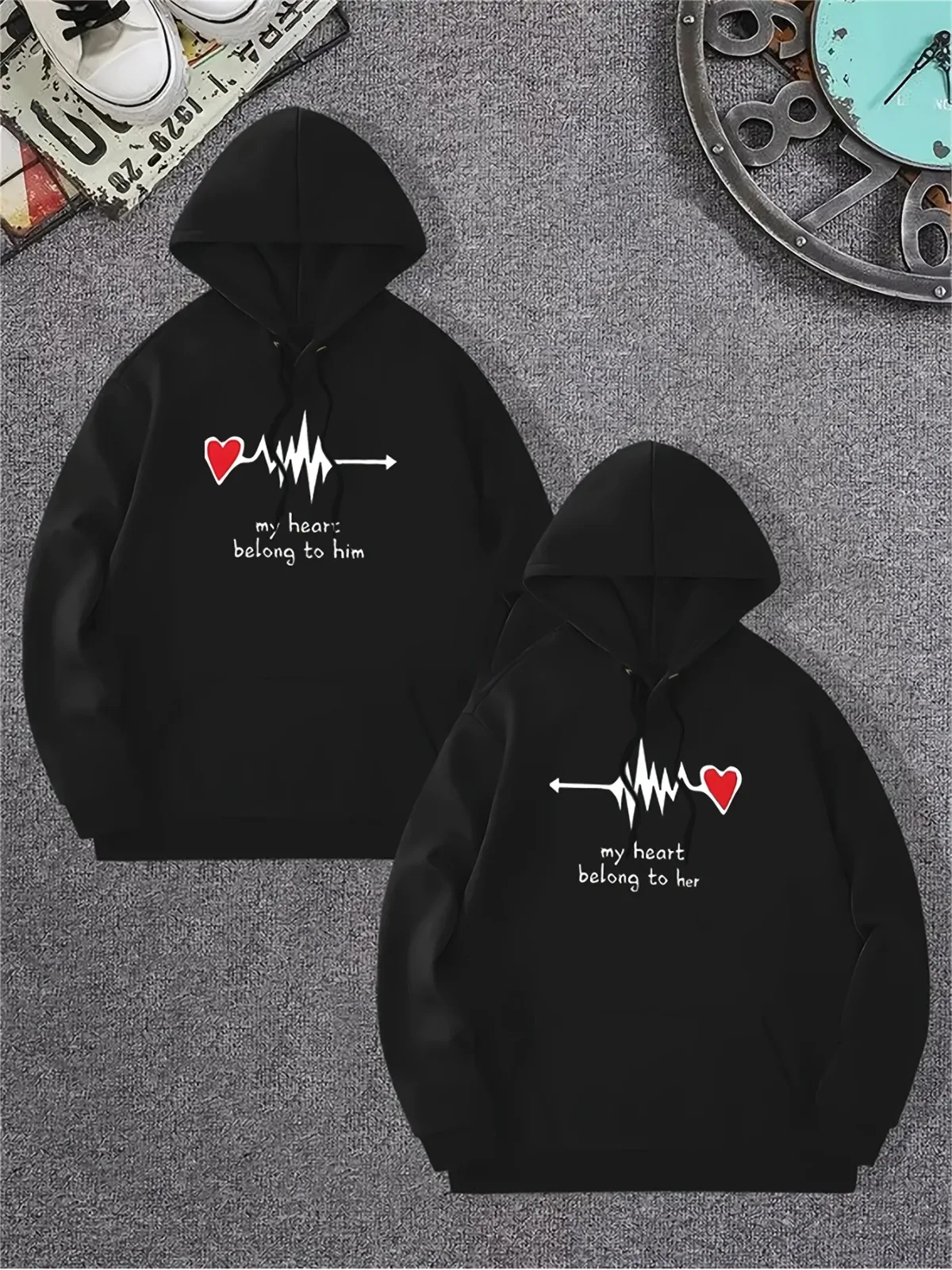1 unidad [estilo de pareja] moda informal con estampado de latido del corazón para él y sus mismo estilo, sudadera con capucha holgada y cómoda para regalo del Día de San Valentín