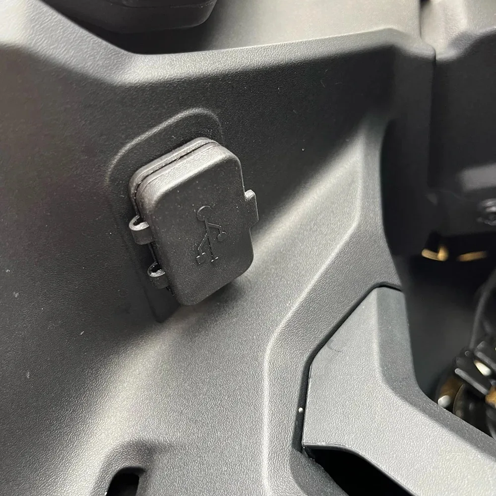 Accessories USB Power Transfer Interface Socket Type-C Impulse Port Charge For CFMOTO CF MOTO 450SR 450SS 450 SR SS 800NK 800 NK