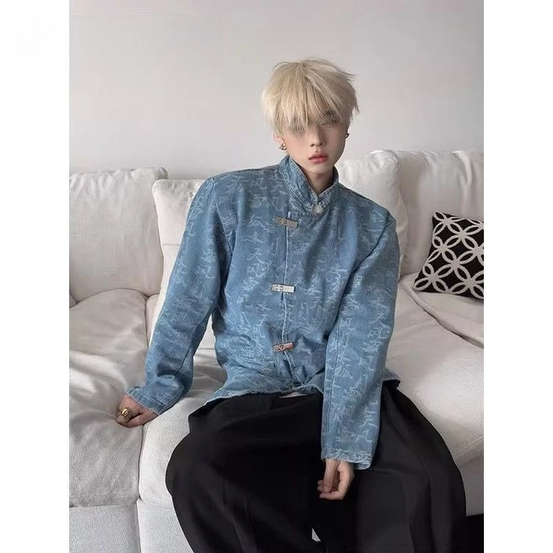 

New Chinese-style jacquard denim jacket for men's high-end and handsome gown with metal buckle design