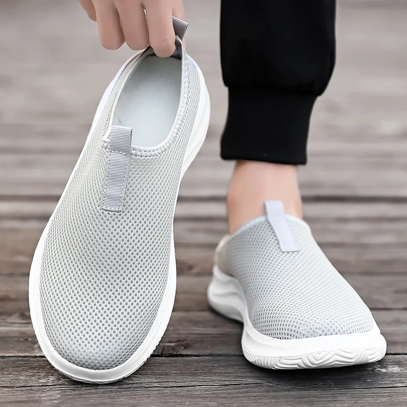 Men Slippers2026 Summer Breathable Home Indoor Slippers Men Thick Bottom Slides Fashion Walking Shoes Men chanclas de hombre