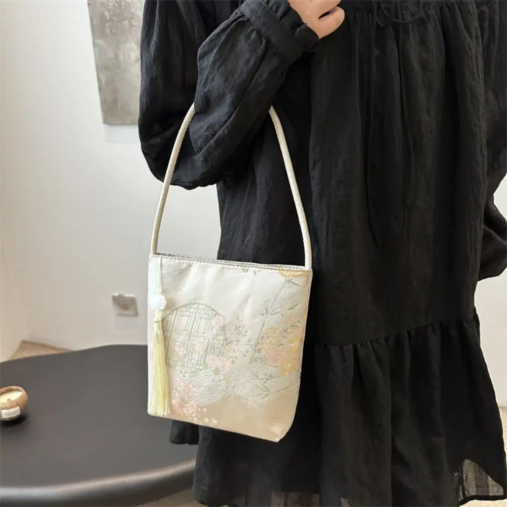 

Cute Printed Embroidery Shoulder Bag Large Capacity Handbag New Chinese Style Handbag Floral Tote Bag Hanfu Bucket Bag Gift