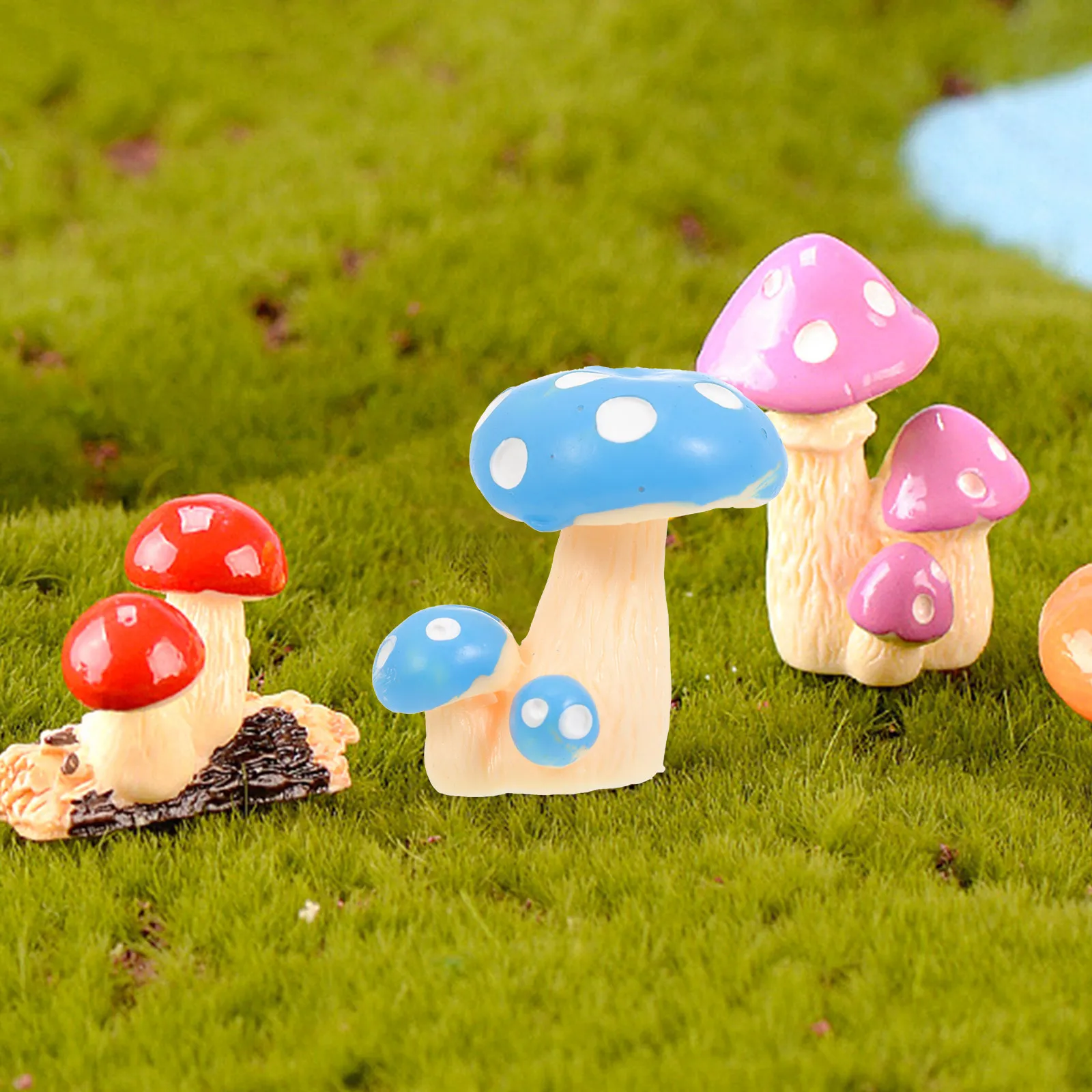 8Pcs Realistic Mushroom Shape Resin Mini Ornaments for Fairy Garden Micro Landscape Desktop Decor Bonsai Succulent Moss