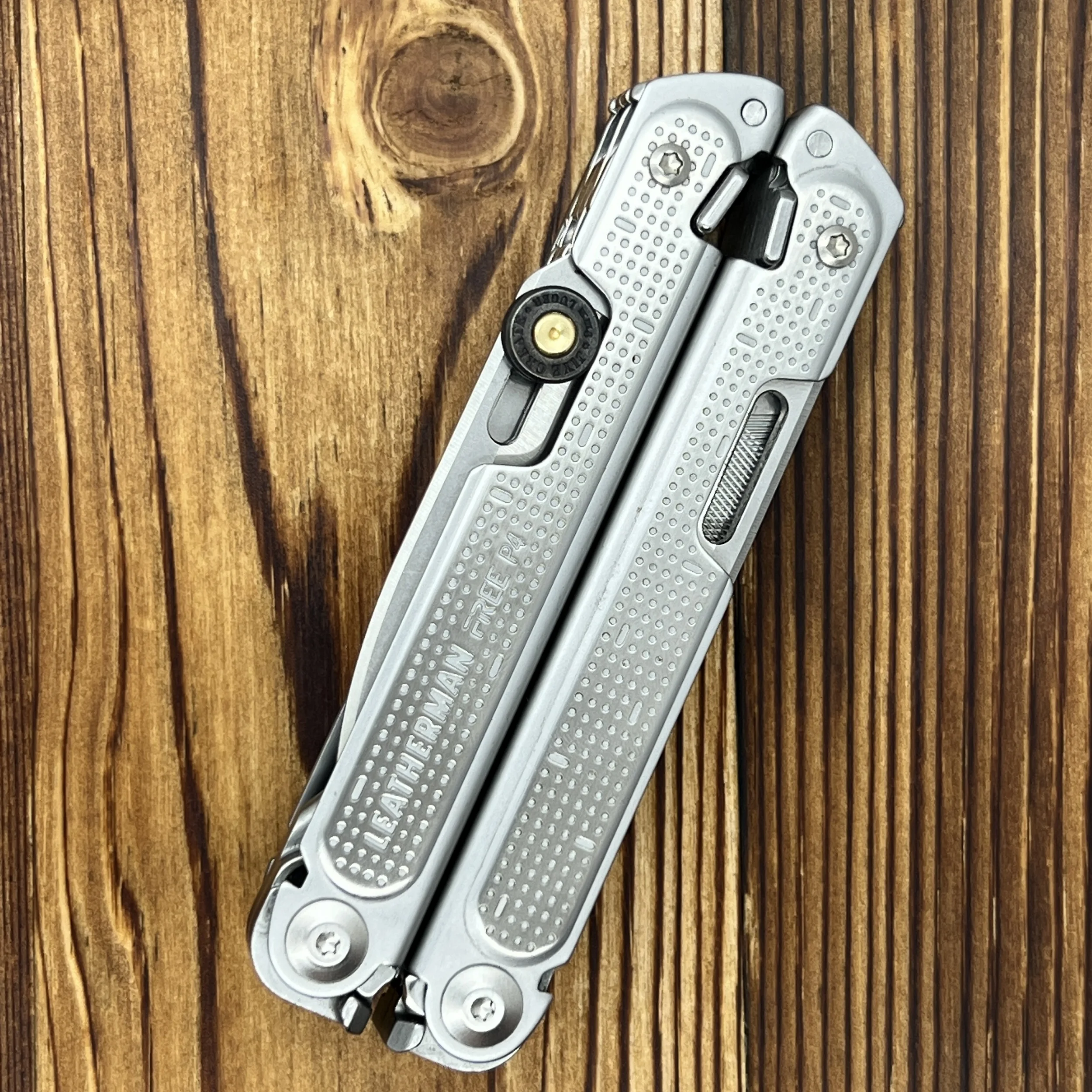 9mm Brass Bullet Style Thumb Grip Push Button For Leatherman Free P2 P4 T2 T4 Wave Surge DIY MOD Accessories
