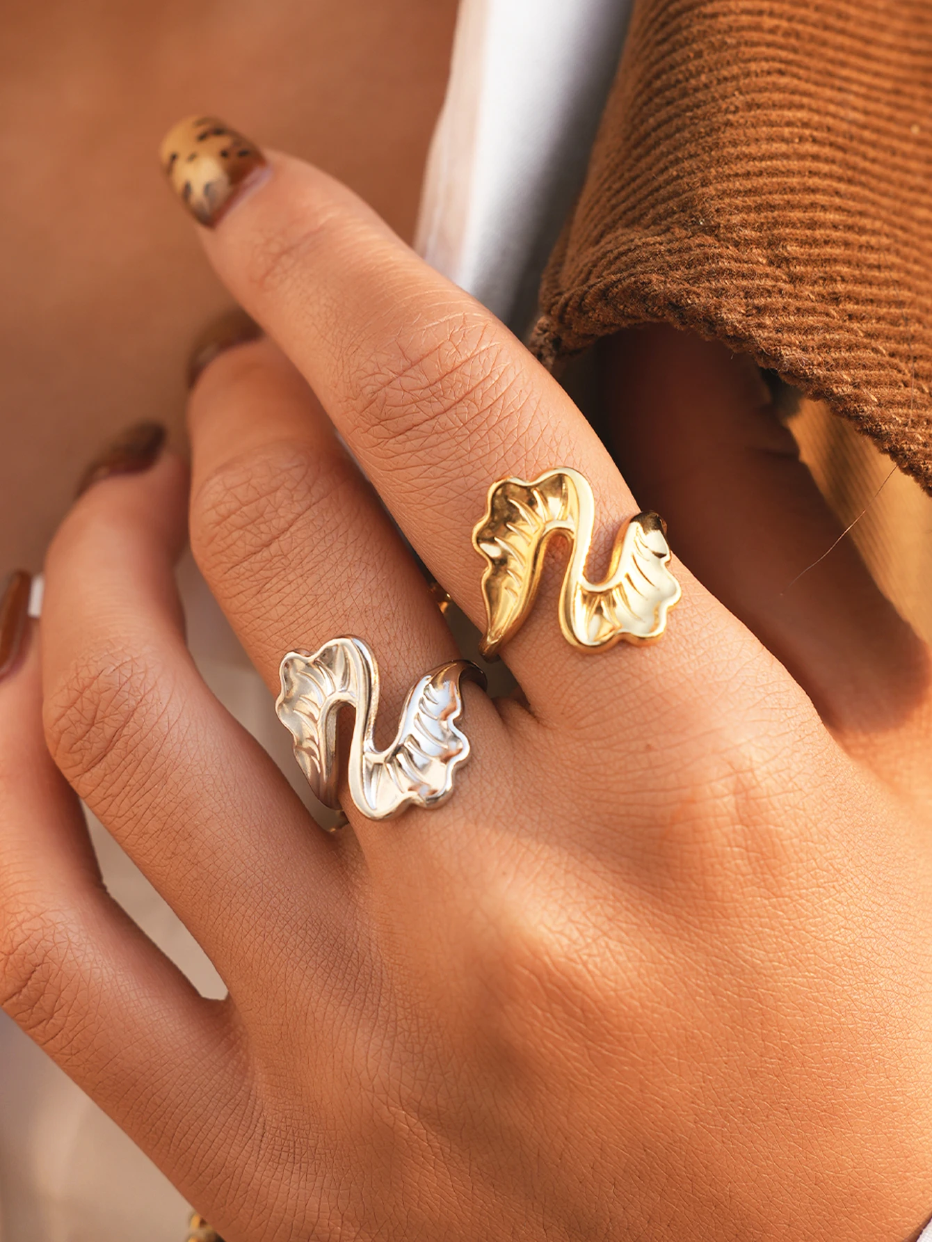 

Stainless Steel Irregular Wave Rings for Women Men Creative Gold Color Adjustable Opening Rings Female Statement Jewelry Gifts