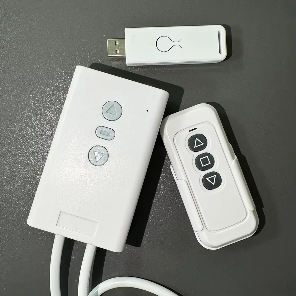 2025 Nuovo telecomando universale senza fili per proiettore elettrico Controller per ascensore schermo 315/433 MHz Accessori per proiettori