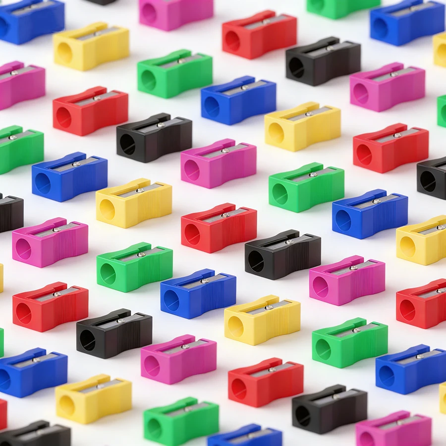 Sacapuntas de Lápices de Colores Mini de 2.5 cm, 50/100 Piezas, Diseño Curvo Antideslizante, Sacapuntas de Plástico Cuadrado, Material Escolar de Recompensa ﻿