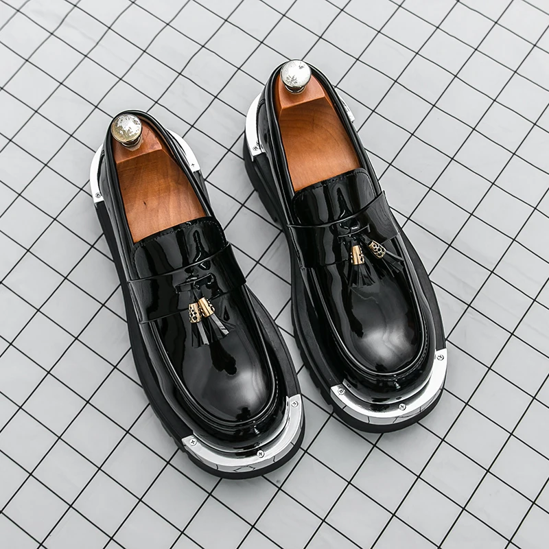 

Comfortable Fashion Casual Male Footwear Mens Thick Sole Tassels Loafers Classic Men for Wedding Shoes Leather Mens Casual Shoes