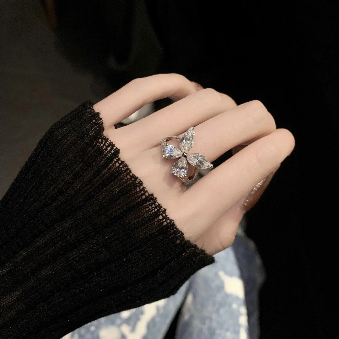 

2025 New Brand Fashion Boutique Classic Hot Selling European Shining Ring Social S925 Ring Party Gift