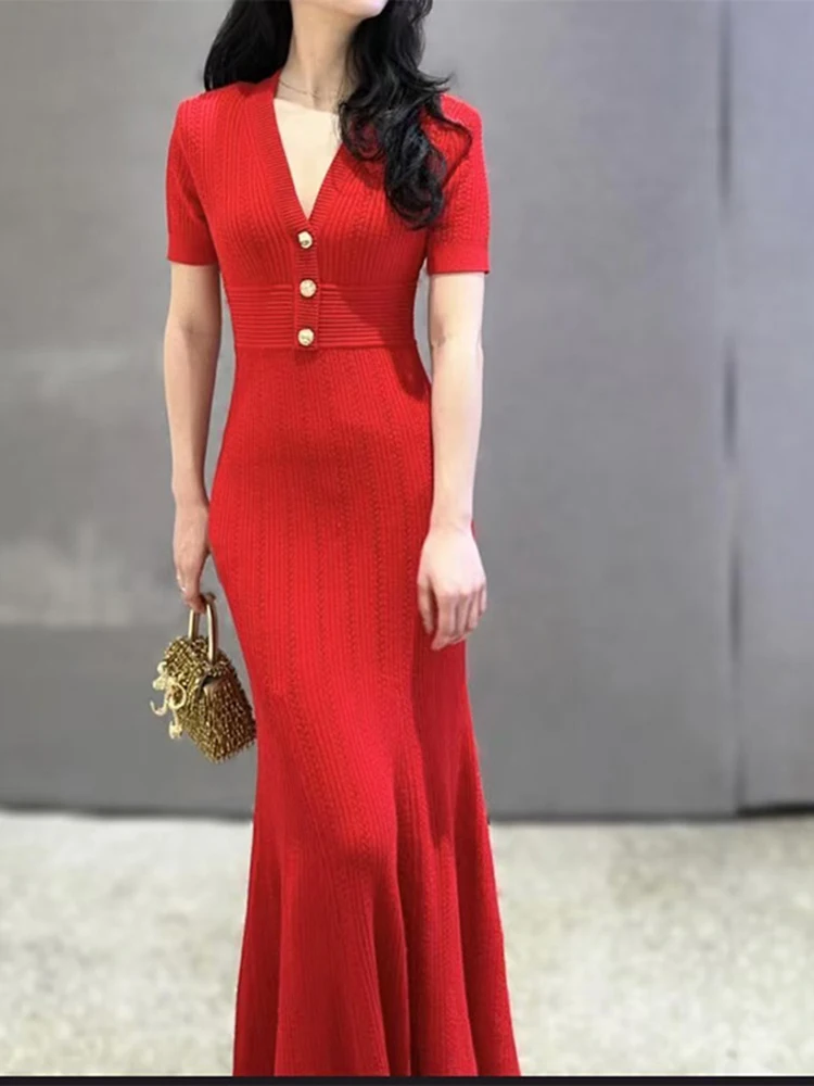 Blauwe korte mouwen V-hals gebreide lange jurken temperament elegante stretch Slanke damesjurk 2024 Herfst Nieuw