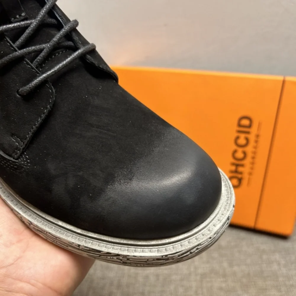 QHCCID New Model European Station High-Top Leather Men's Fashion Casual Shoes Men's Trendy Short Boots