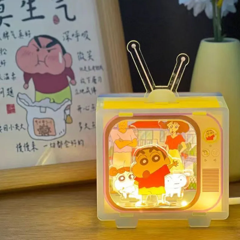 อะนิเมะน่ารัก Crayon Shin-Chan อะคริลิคเครื่องประดับการ์ตูนภาพเคลื่อนไหว Night Light ห้องนอนห้องนั่งเล่นโคมไฟข้างเตียงขนาดเล็กของขวัญ