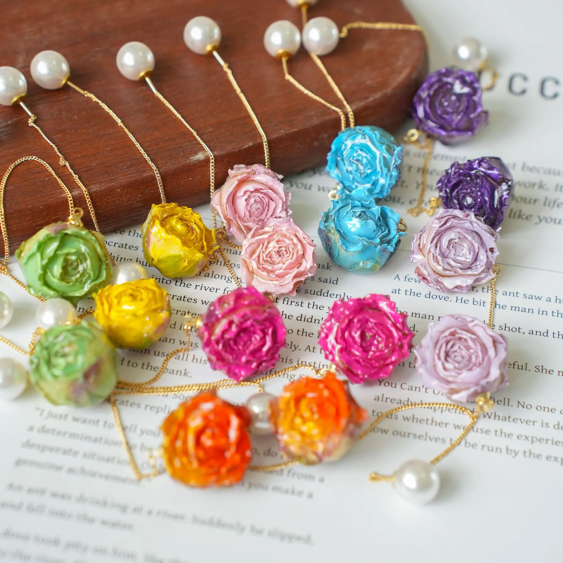 

Preserved Rose Flower Series Elegant Long Earrings Epoxy Resin Natural Rose Earrings Long Ear Line Earrings Custom Packaging