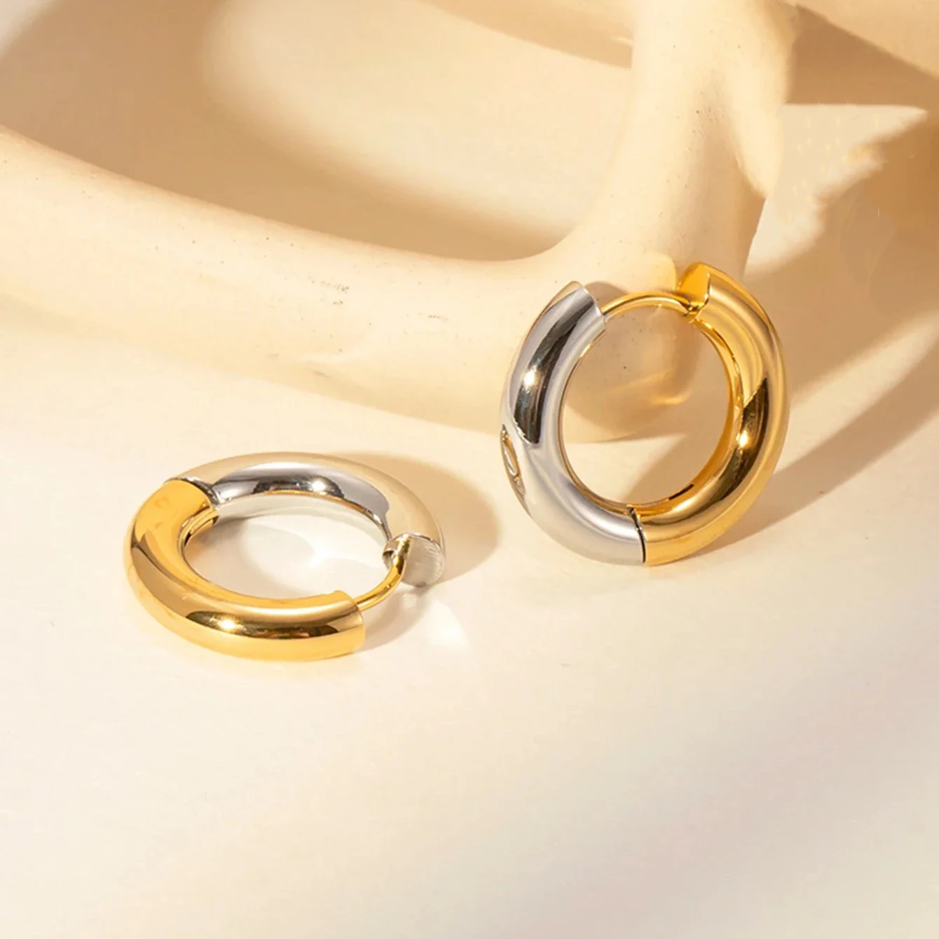 10/12/14mm Minimalist Classic 4MM Stainless Steel Plating Gold Color Non Tarnish Waterproof Hoop Earrings For Women Men Gift