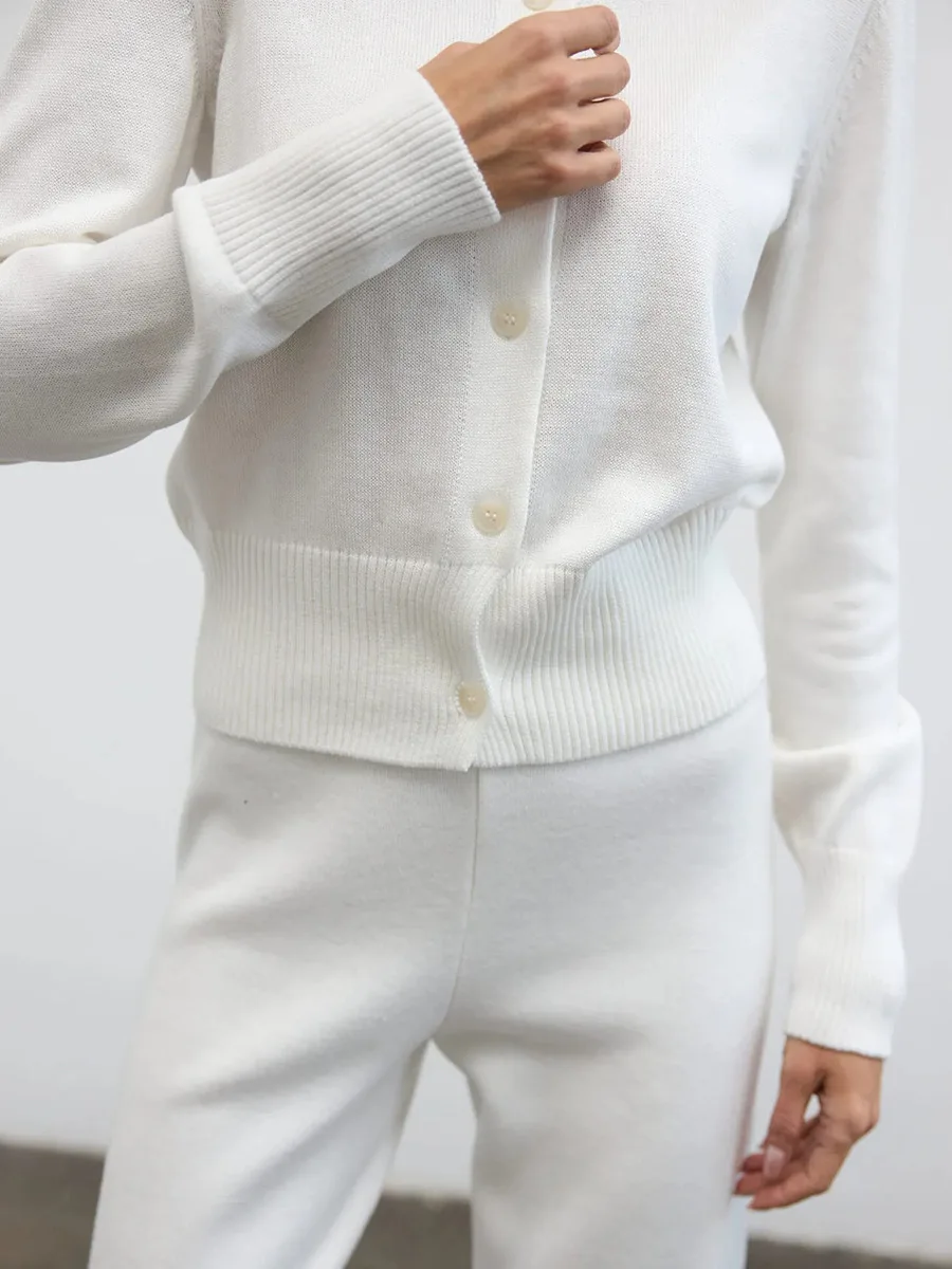 2026 Herbst Winter Neuer Rundhals-Strickanzug, Strickjacke, Hochgeschnittene Hose mit Kordelzug und Weitem Bein, Lässiges Zweiteiler-Set – Detail 6