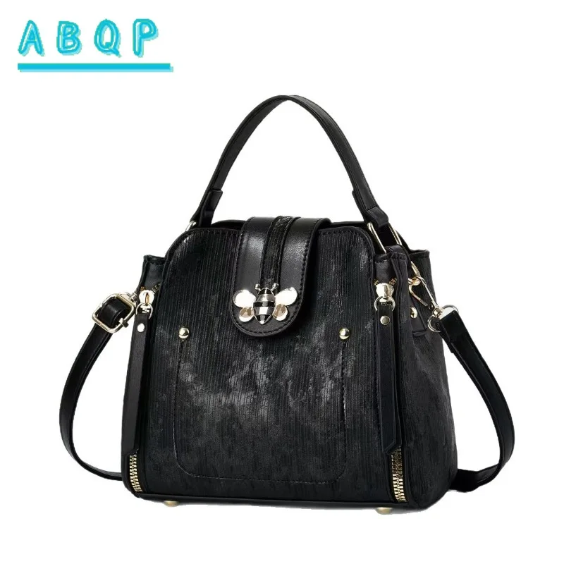 

Women's Handbags Luxury Brand Fashion Women's Shoulder Crossbody Bag Large Capacity Fashion Casual Women's Bag High Quality