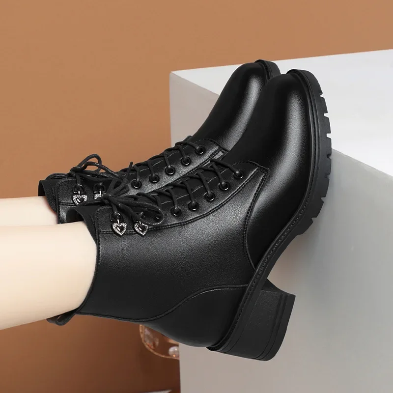 

4.5cm Comfortable Med Square Heels Soft Leather Shoes Women's Platform Botas Winter 2024 Short Plush Warm Ankle Boots Office Mom