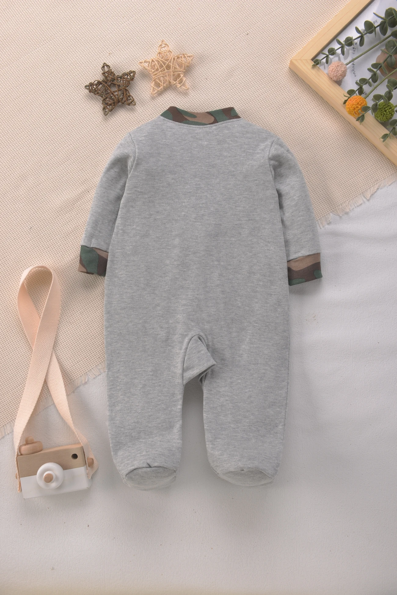 رومبير قطني ناعم باللون الرماد - مراجعة Cotton Baby Onesies Zipper وسعره