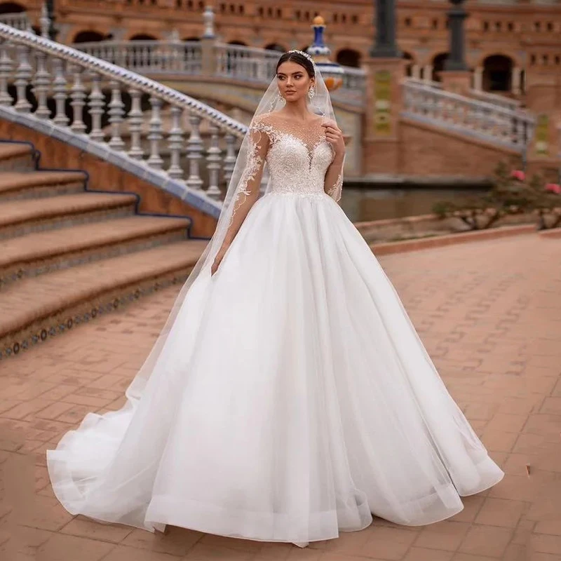 

Gorgeous White O-Neck Ball Gown Wedding Dresses Luxury Appliques Lace Long Sleeved Princess Bridal Gown vestidos de novia