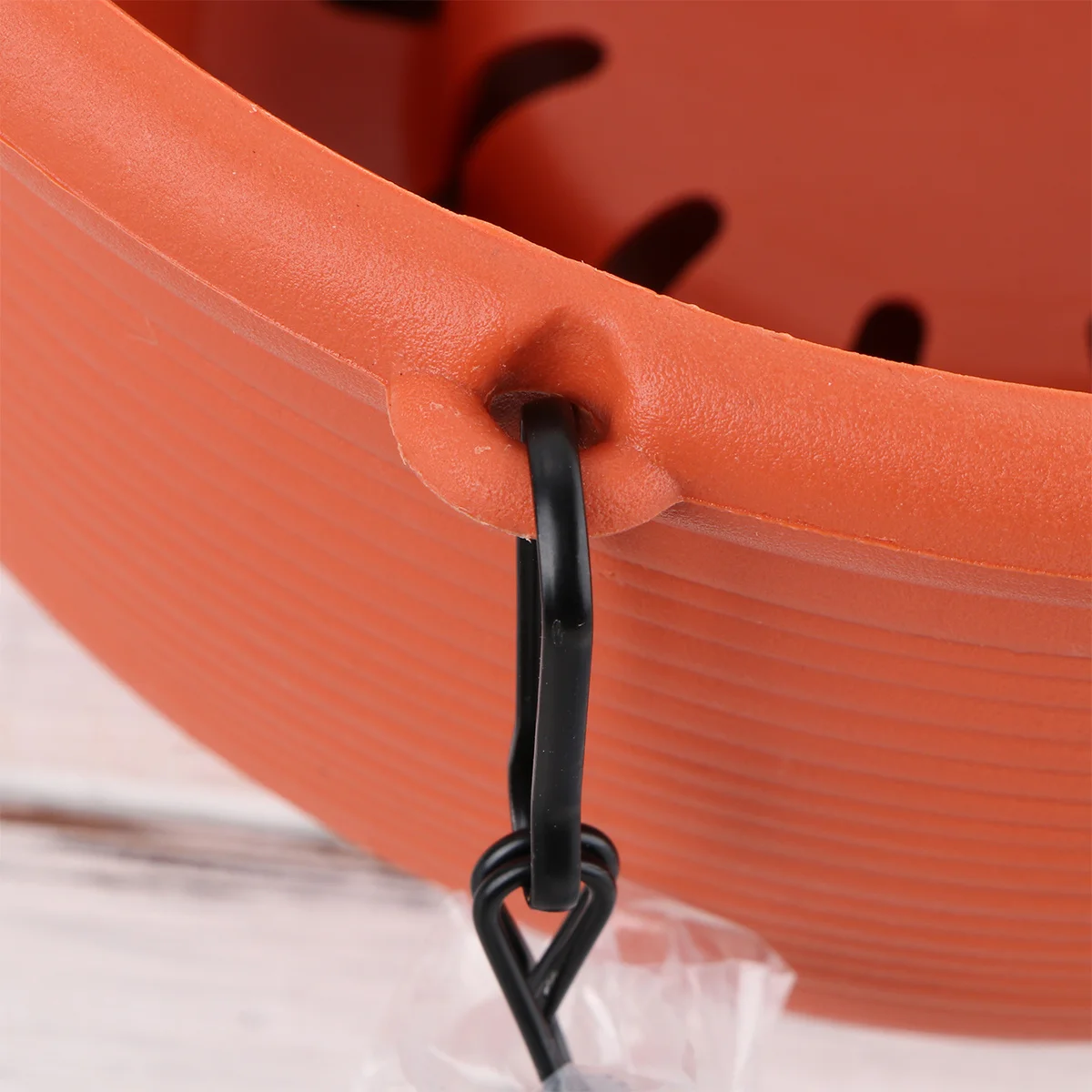 

1Pcs Multisucculent Pothos Hanging Planter Resin Wall Mount Basket with Automatic Water Absorbing Tray for Indoor Plants