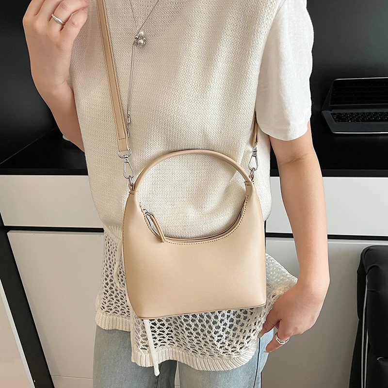

Simple Casual Women's Solid Color Versatile PU Leather Single Shoulder Crossbody Bag Fashion Trendy Commuting Storage Bags