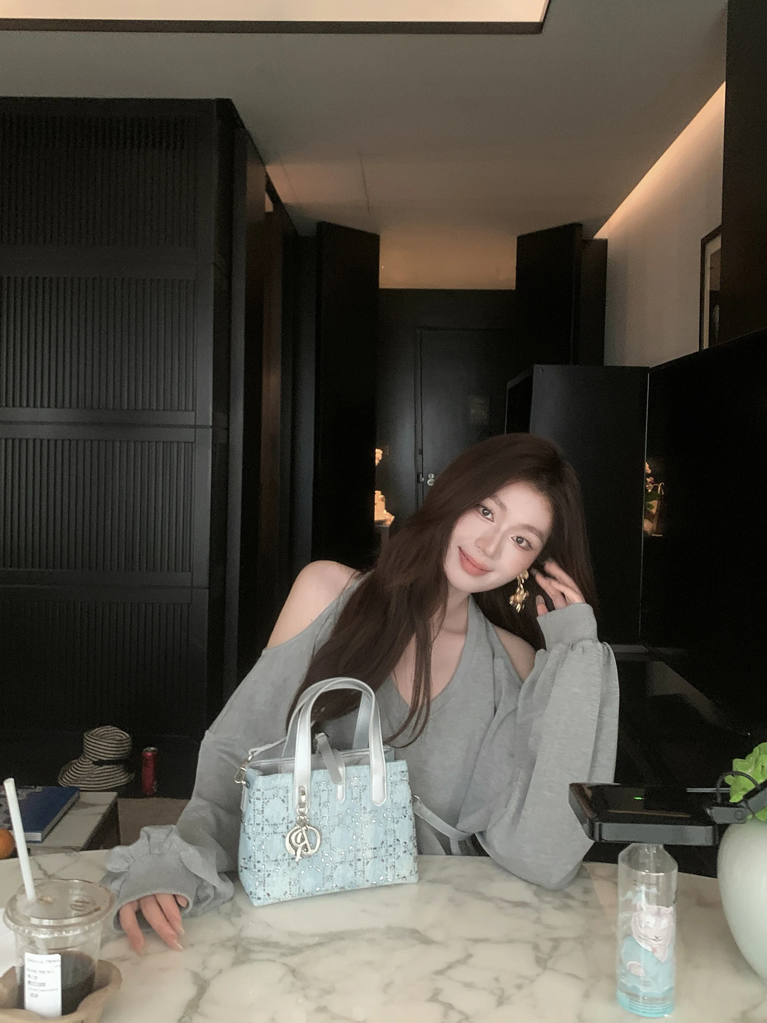 

Комплект Syaxiaoxi: хлопковое худи с открытыми плечами и широкие брюки, повседневный комплект из двух предметов для женщин