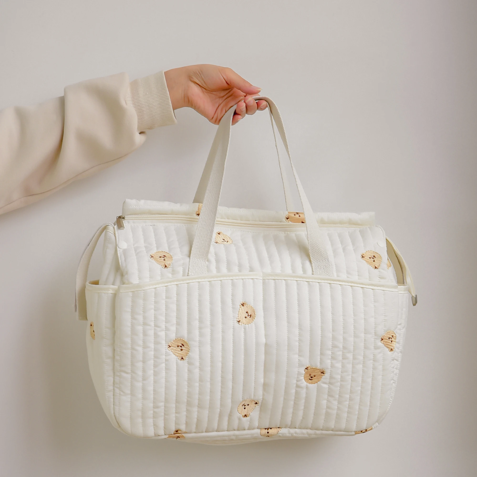 Bear Embroidered Tail Zipper Mother and Baby Bag Large Capacity Multifunctional Bag Lightweight Portable Mommy Bag for Outings