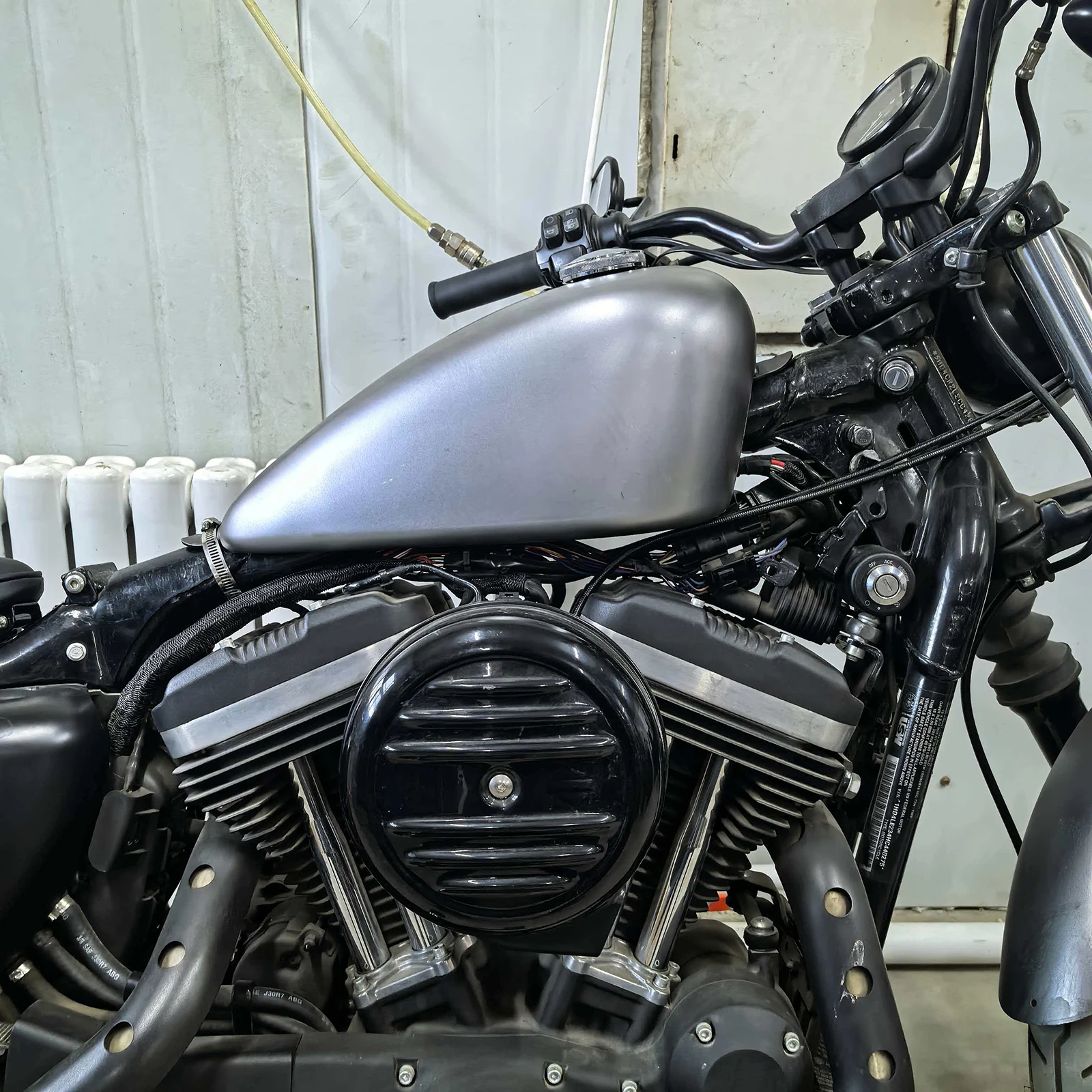 Motorcycle 6L Petrol Gas Fuel Tank For Harley Davidson Sportster XL 883 1200 48 Forty Eight XL1200X EFI Versions 2006-2022 view 6