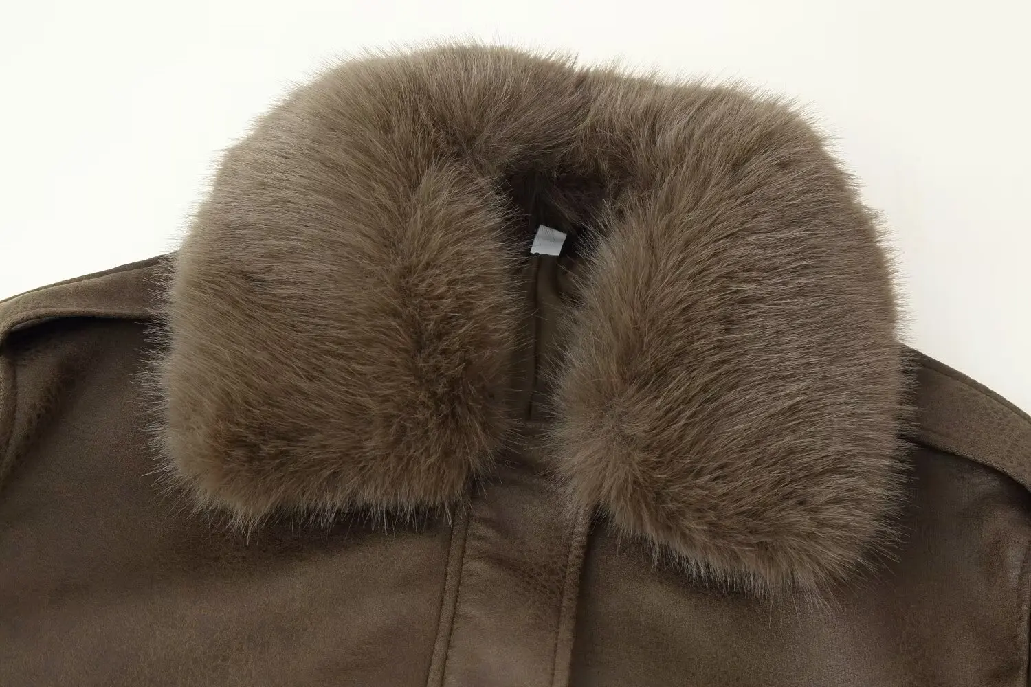 سترة بياقة من الفرو قابلة للفصل لعام 2025 أنيقة وعصرية بنمط جديد ملابس مكتبية مريحة ملابس خارجية مغرية متعددة الاستخدامات #3