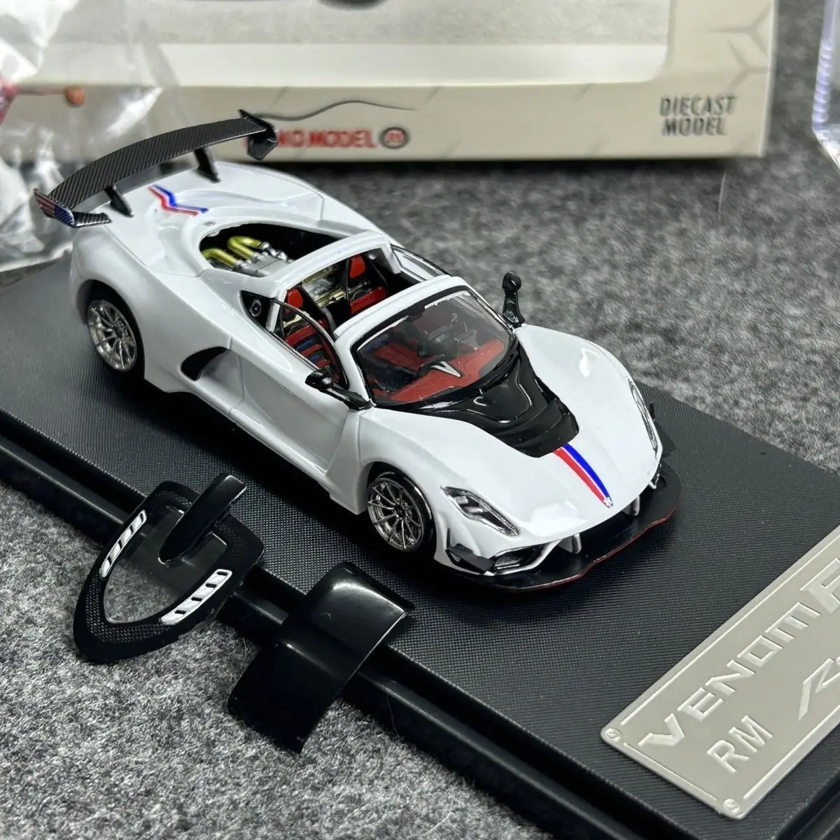 Mobil Balap Diecast & Mainan Mobil Miniatur Skala Model Mobil RM 1/64 Hennessey Venom F5 Alloy untuk Anak-Anak