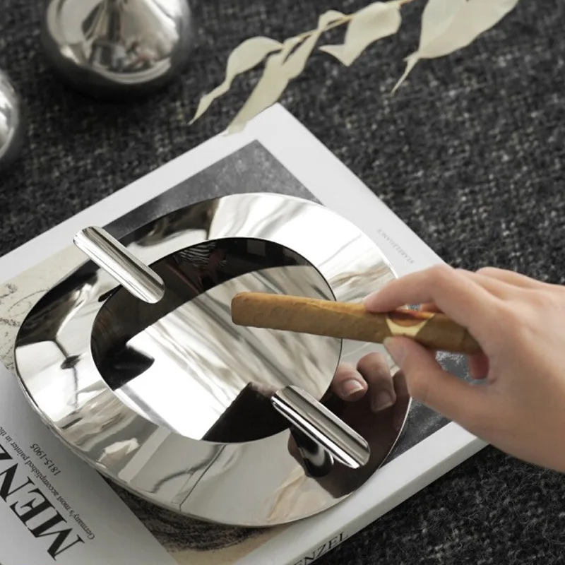 

Современная легкая роскошная пепельница для сигар из нержавеющей стали, украшение для гостиной, дымогаситель