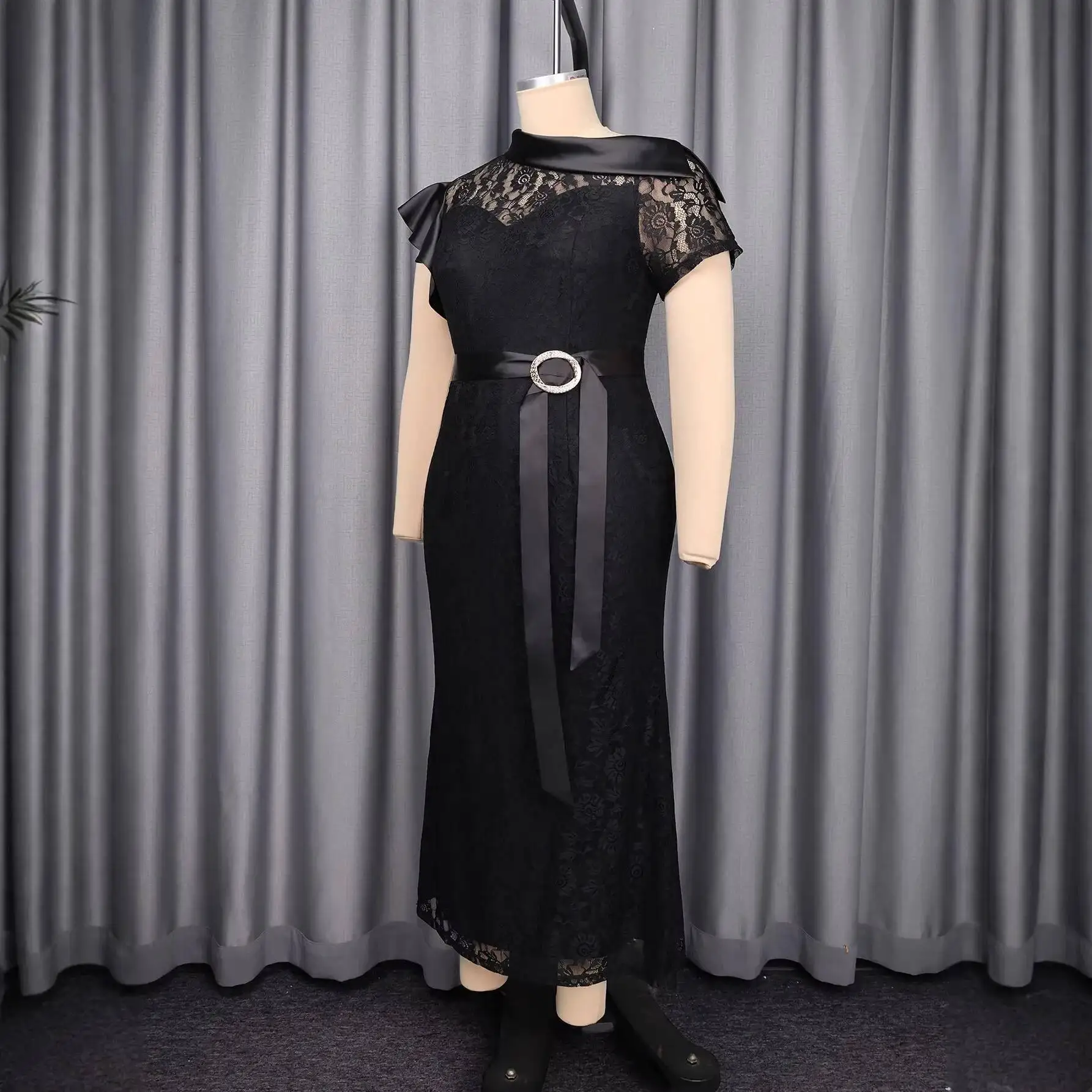 Plus-size Women's Black Lace Sheer Dress, Waist-cinching, Slimming, With Rhinestone Belt, Elegant Banquet Fishtail Dress Y2K