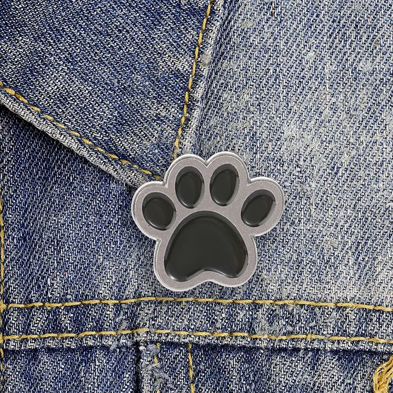 Schwarzer Pfotenabdruck-Emaille-Anstecker, niedlicher Haustier-Pfotenabdruck-Pin, Brosche für Jacken- und Rucksackdekoration, Schmuckgeschenk für Tierliebhaber – Detail 2