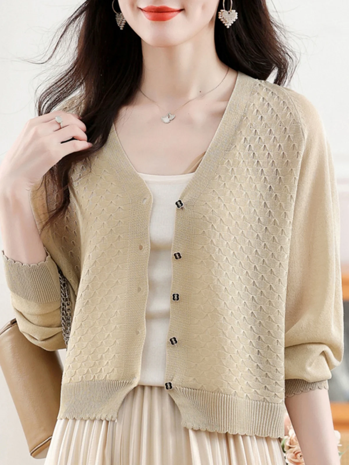 

High Quality Bat Sleeve Knitted Cardigan for Women's Summer Thin Loose V-neck Air-conditioned Shirt Top Shawl Short Jacket