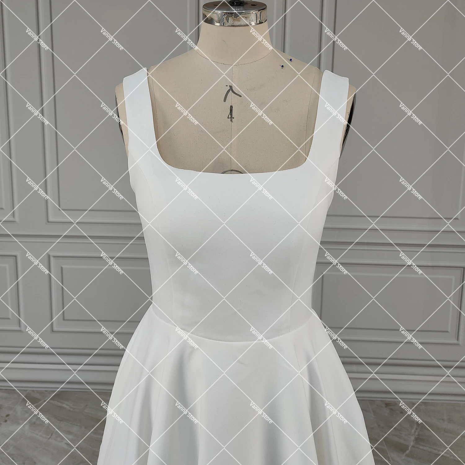 Elegant Matte Satin Square Neck Wedding Dress With Pockets Thick Customized Sleeveless Buttons Open Back A Line Bridal Gowns