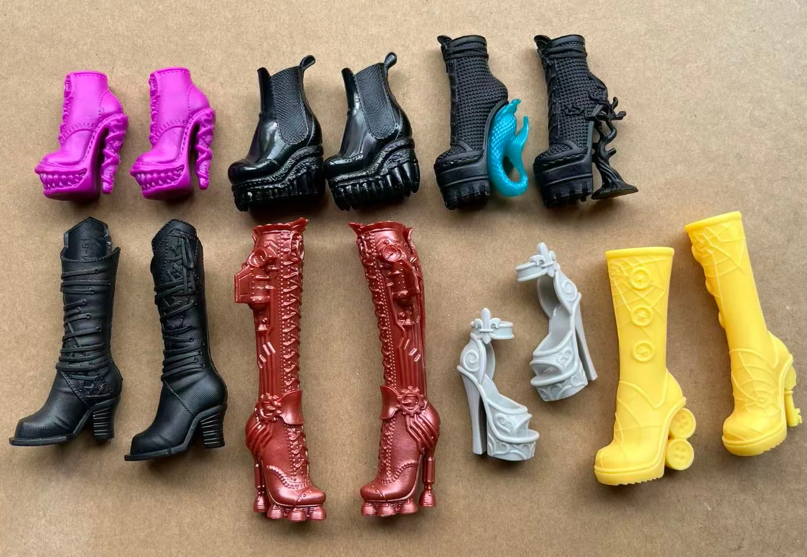 Monster-Puppenschuhe und -Stiefel im Maßstab 1:6, DIY-Sandalen, Anziehzubehör, Persönlichkeitsspielzeugteile für weibliche Puppen, Dekorationen – Detail 17