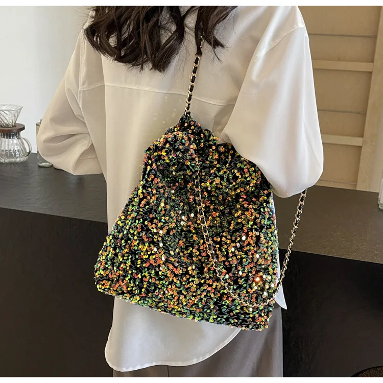 Dazzling Sequins Premium Texture Large Capacity Shiny Chain Pleated Bucket Bag