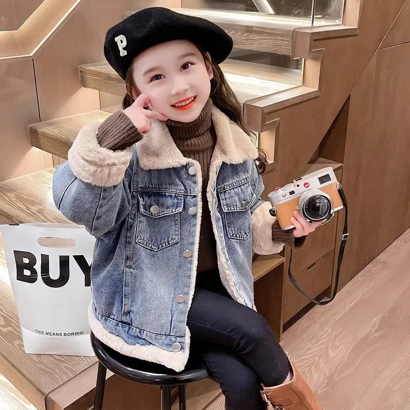 

Girls' Western style loose and fluffy winter denim jacket for baby girls 2024 new thick top winter clothing Korean version trend