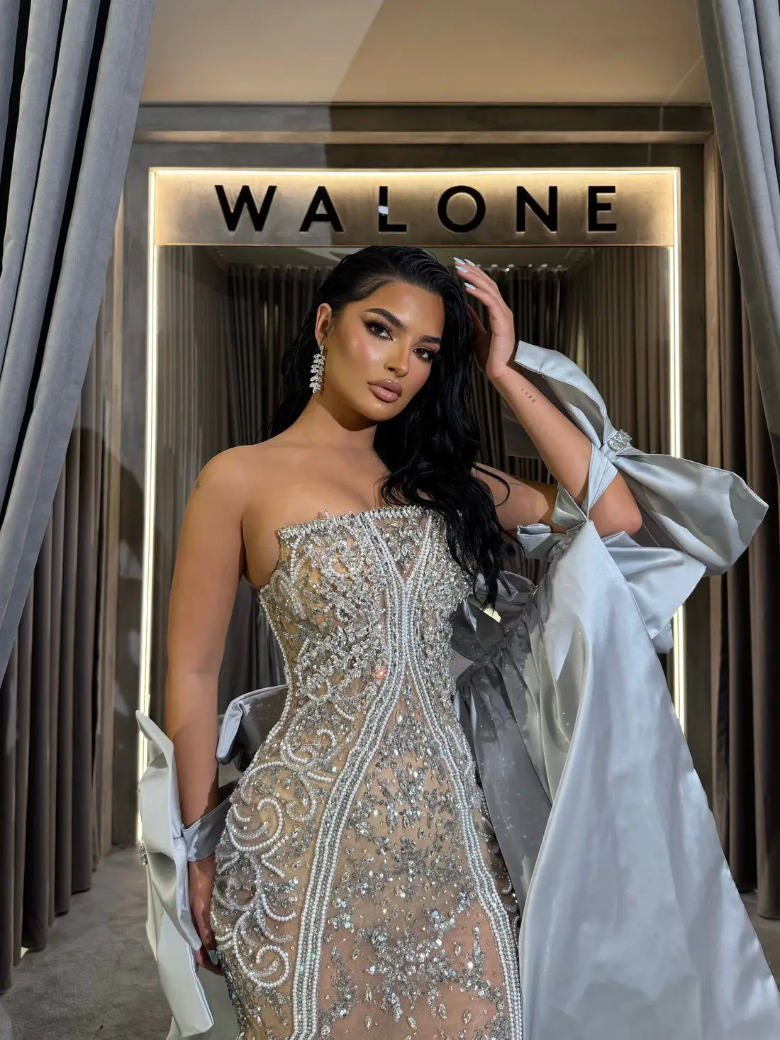 Disegni speciali Abito da festa Abbellimento Sirena 2 pezzi Abiti da donna Abiti da ballo in argento con perline Fiocco trasparente Realizzato su misura