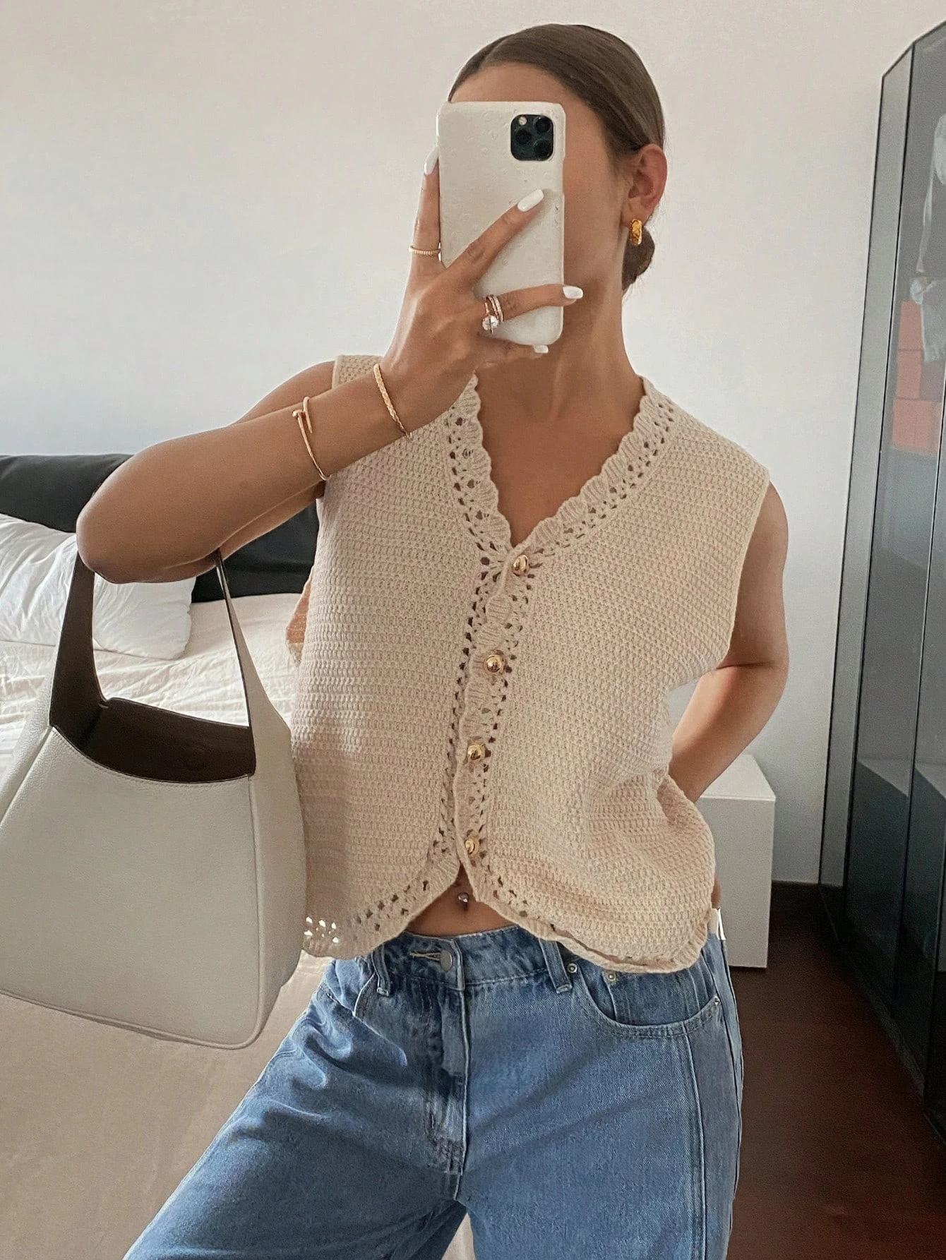 

Autumn and Winter New Fashion Woman Sweater Skeleton Stereoscopic Flower Temperament Tank Top Camisole Knit Women's Clothing