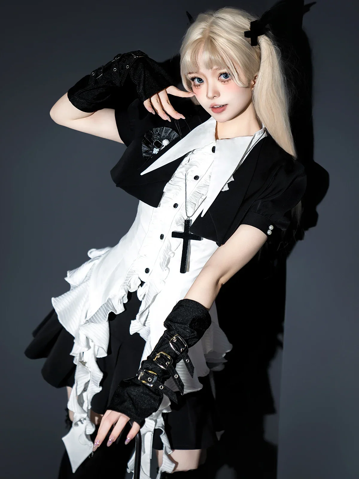 

Милые крутые комплекты в стиле Лолиты в стиле панк, рубашки без рукавов, черная короткая шаль, плиссированные юбки с высокой талией, женский комплект из трех предметов