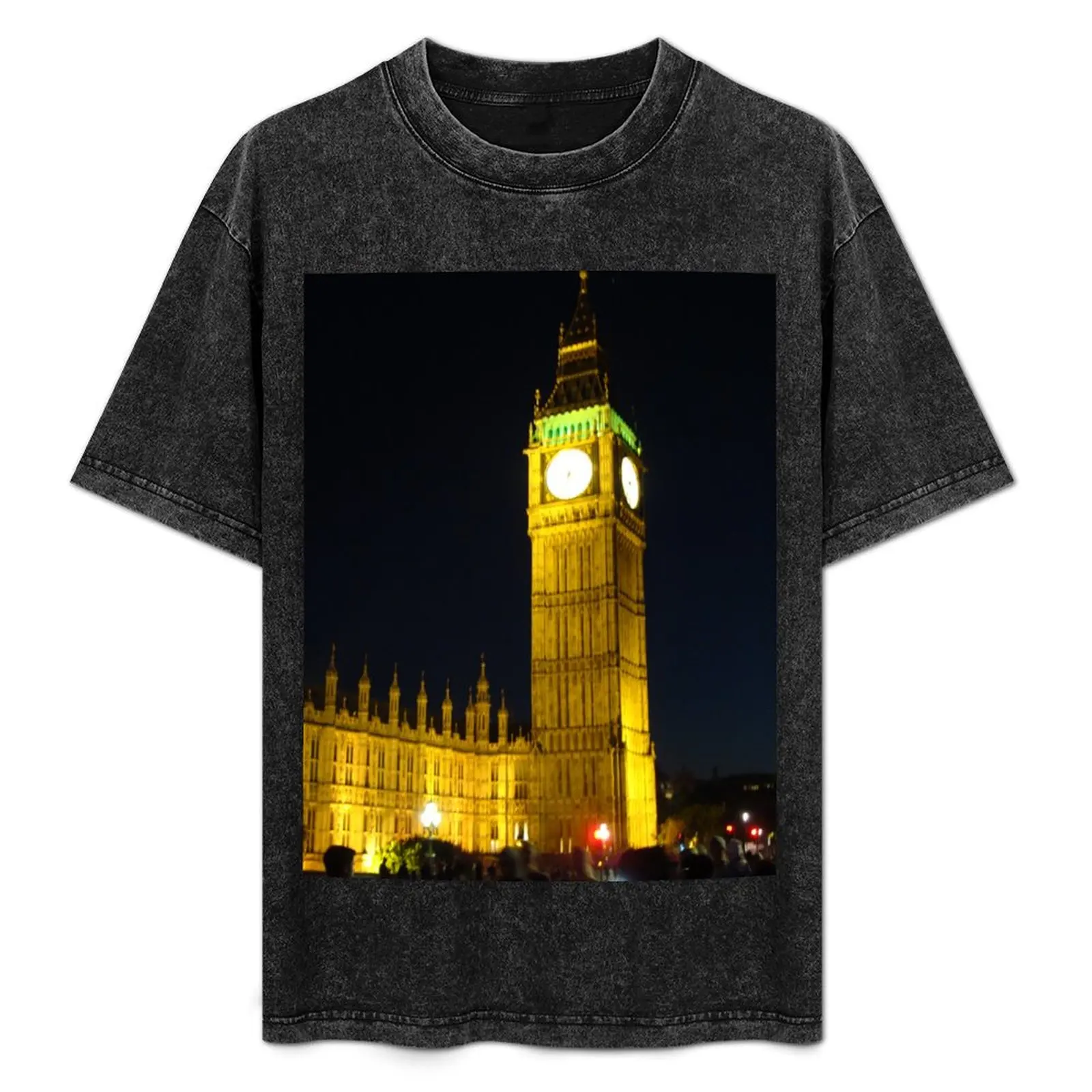 

Big Ben at night. London, England T-Shirt man t shirt summer clothes anime t shirts graphic shirts Men's cotton t-shirt