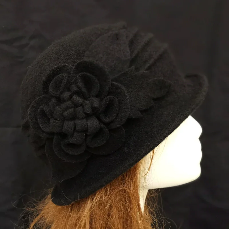 2025 New Ladies Wool Hat Mom Hat Beret Autumn Winter Warm Women's Vintage Elegant Flower Knitting Basin Cap Flat Caps