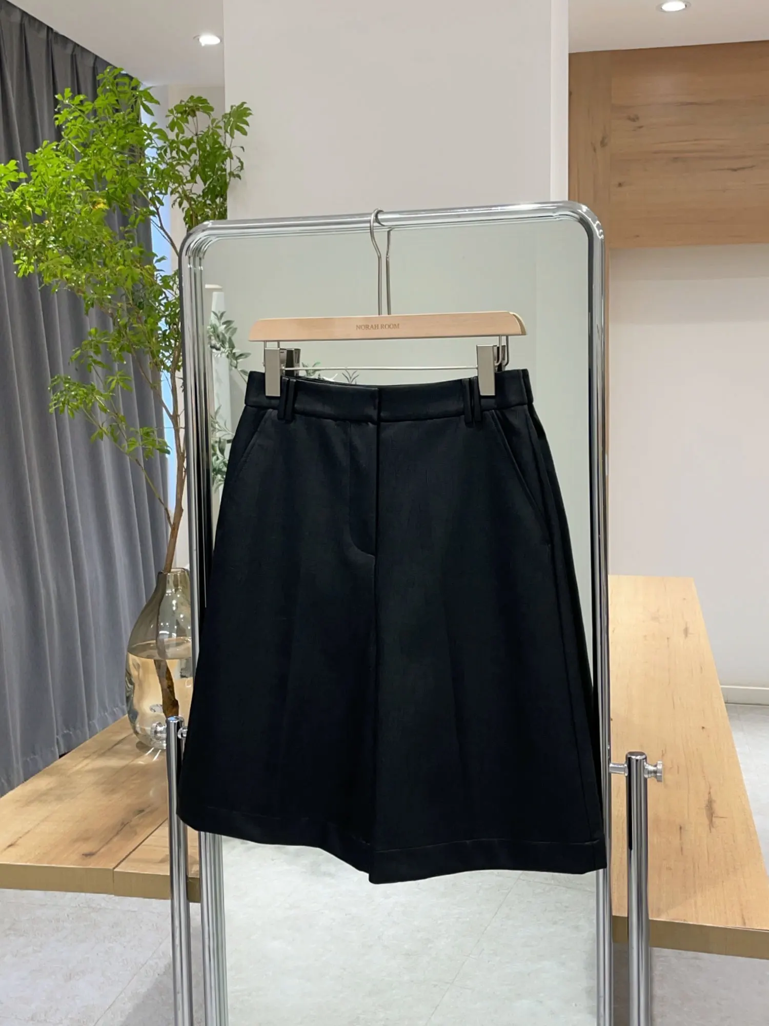 Nok Xiaola العلامة التجارية الأصلية PU orts فضفاض الملمس عارضة السراويل لون نقي l الخصر سستة إغلاق واسعة الساق #1