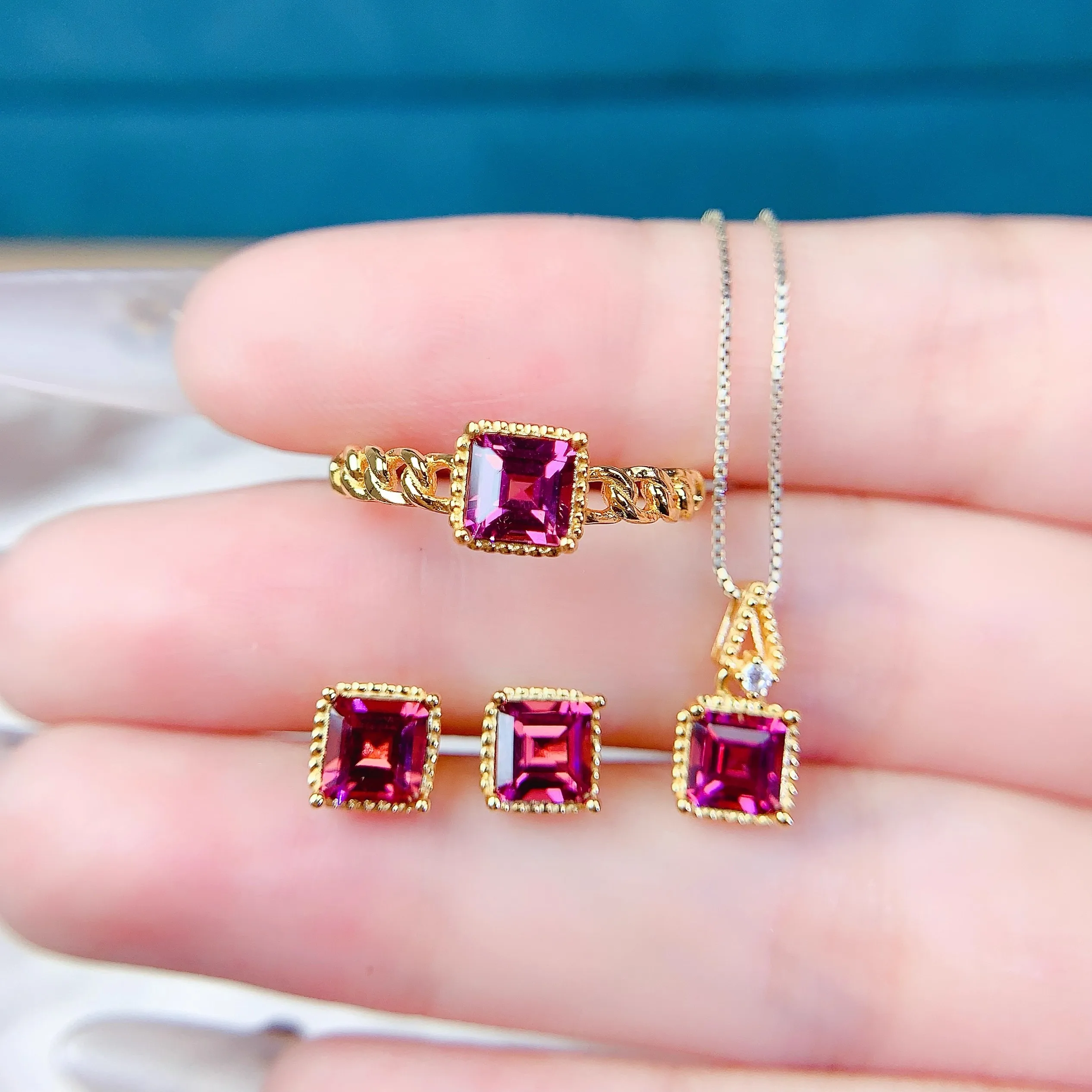 

Natural Garnet Ring Earrings Pendant 3PC Set S925 Sterling Silver for Women Fashion Simple Design Fine Charm Wedding Jewelry FS