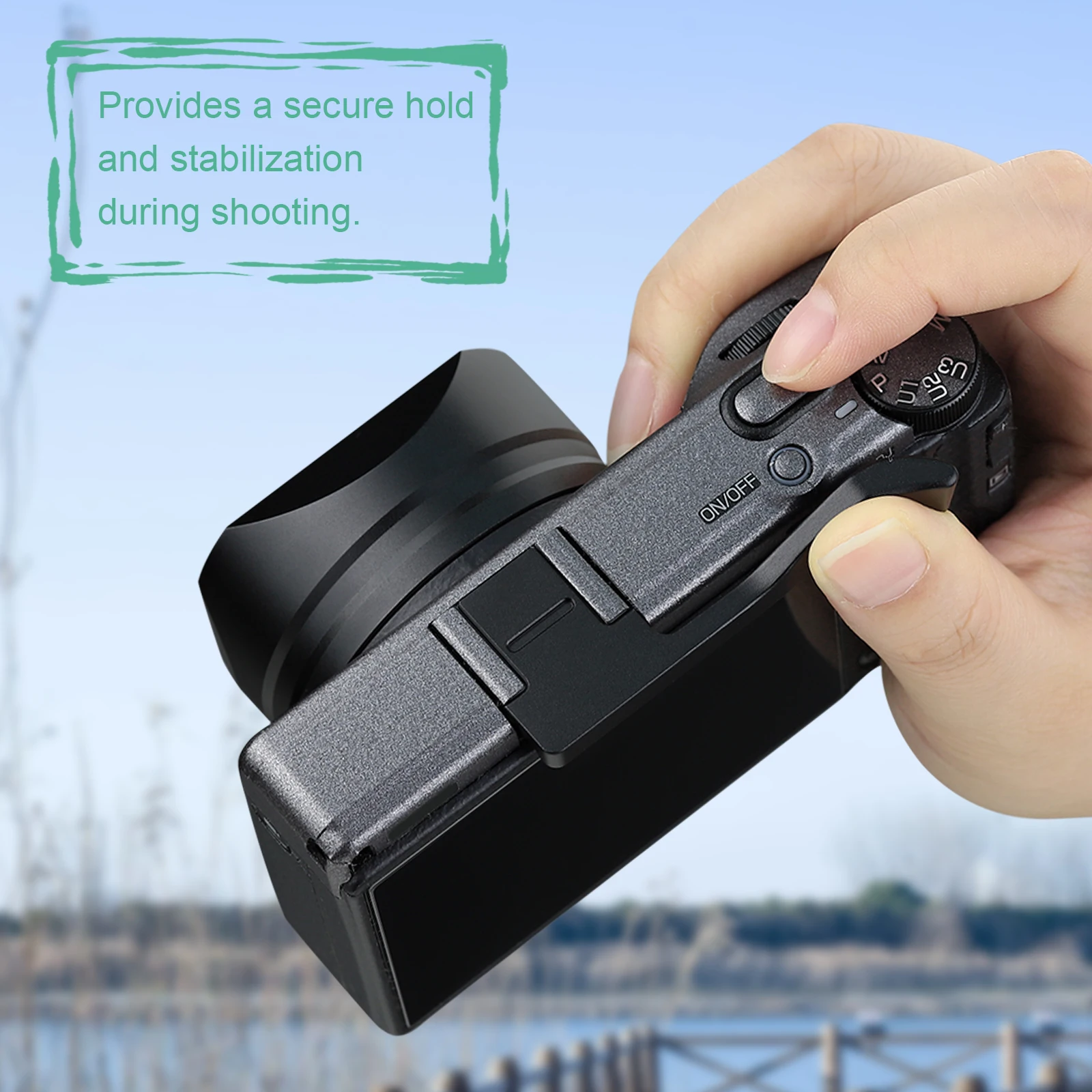リコーRICOH GR III ブラック バッテリー2個、サムグリップ2個付き